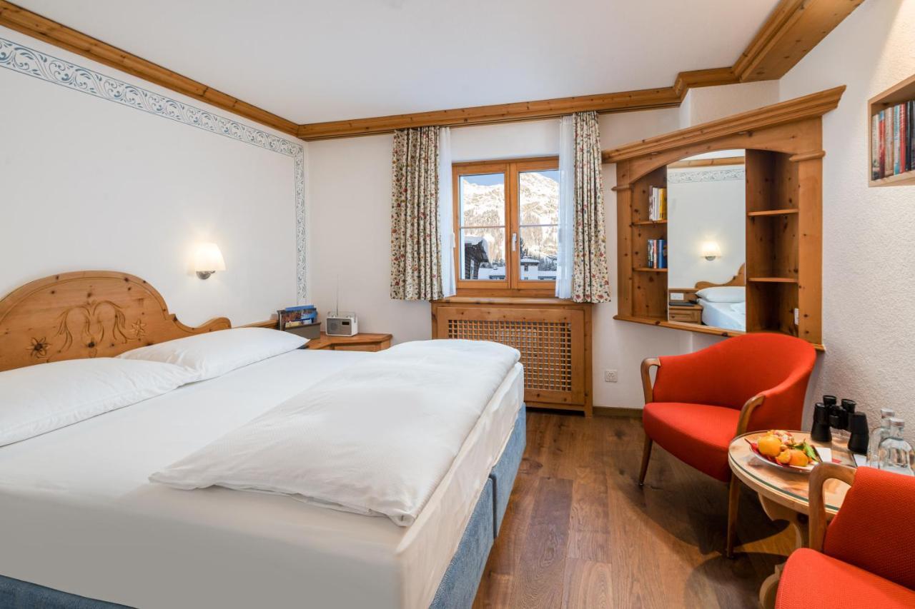 Hotel Chesa Randolina Sils Maria Exterior photo