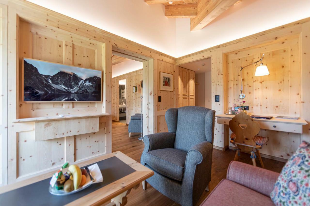 Hotel Chesa Randolina Sils Maria Exterior photo